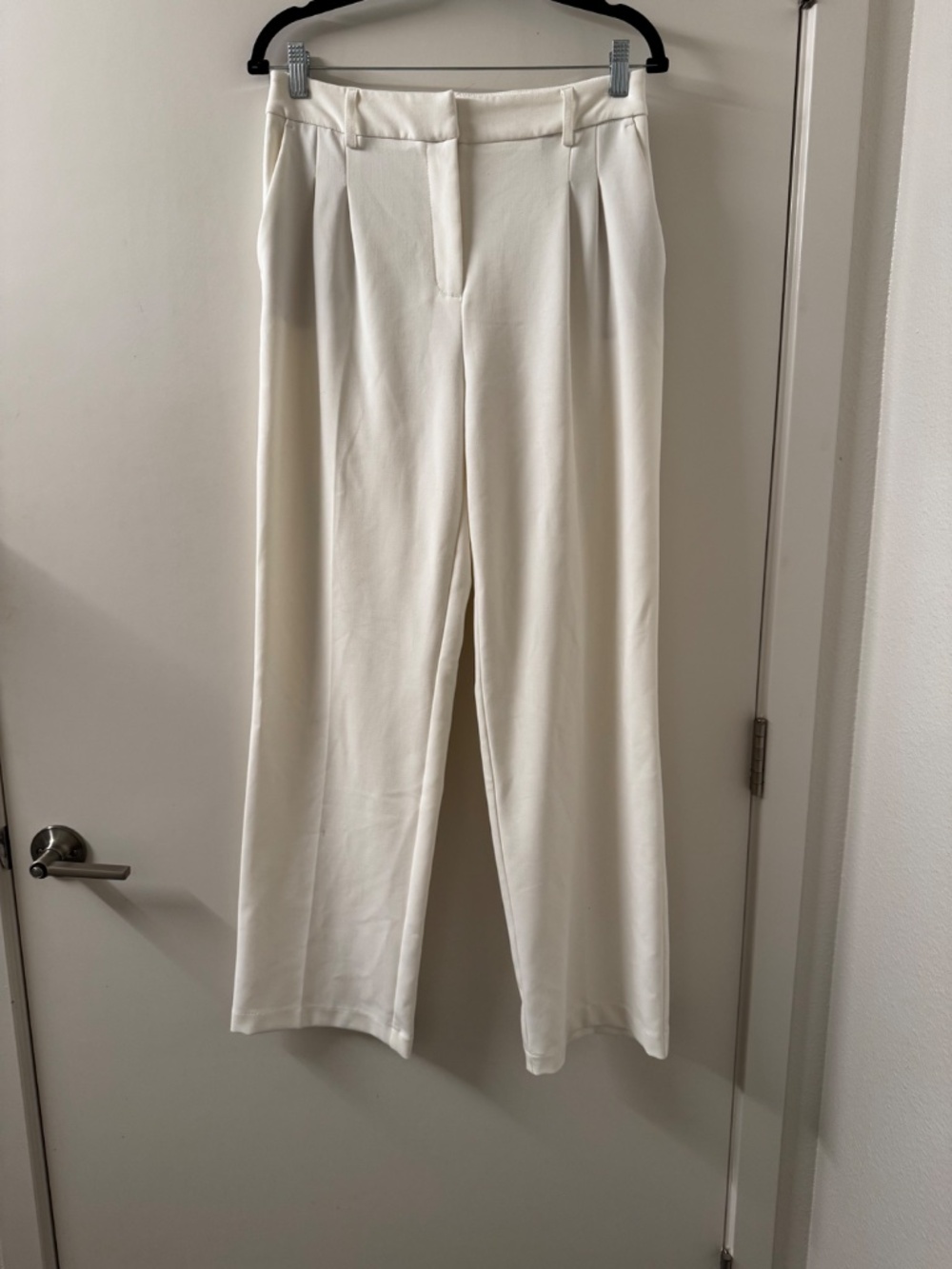 Set! House of Harlow 1960 White/Cream Vest (Medium) and Pant Set (Size 6) - Picture 4 of 7